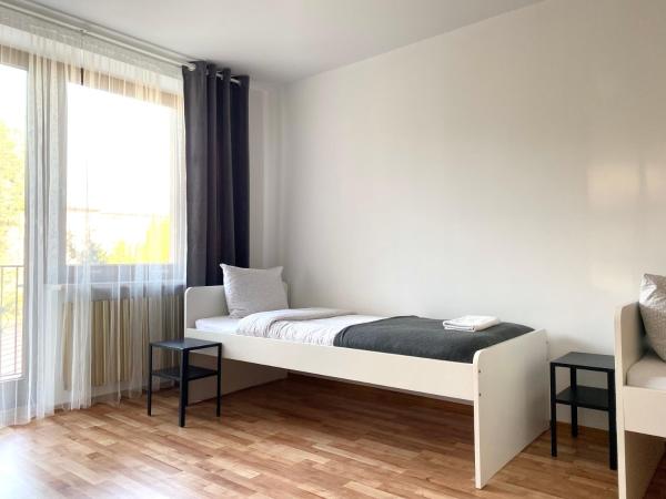 Pokoje Rezydencja Parysa : photo 5 de la chambre chambre triple basique avec salle de bains commune