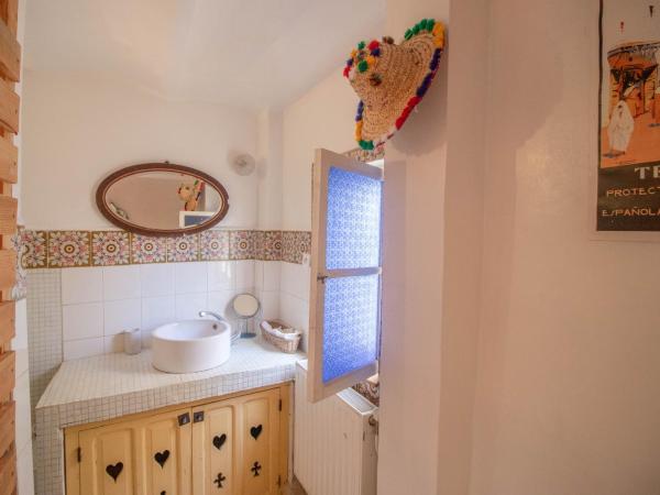 Bayt Alice Hostel : photo 6 de la chambre lit simple dans dortoir mixte