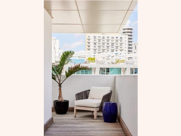 The Betsy Hotel, South Beach : photo 5 de la chambre suite lit king-size supérieure - balcon