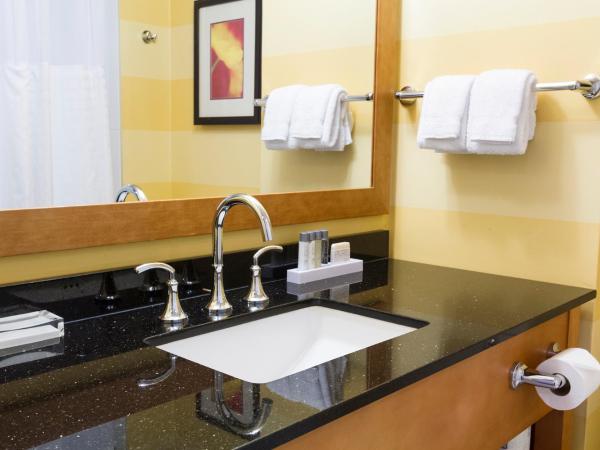 Pinnacle Hotel Harbourfront : photo 3 de la chambre chambre lit king-size - accessible aux personnes à mobilité réduite