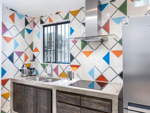 Cuale : photo 4 de la chambre appartement avec balcon