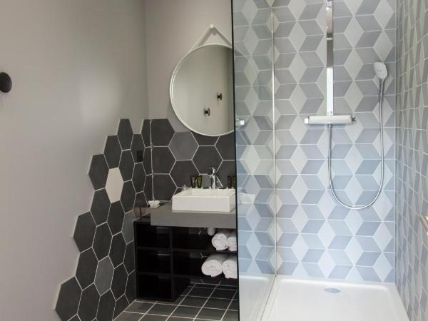 The Originals Boutique, Hôtel Le Lion, Clermont-Ferrand : photo 7 de la chambre chambre double ou lits jumeaux supérieure