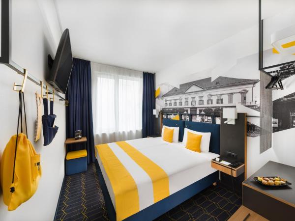 D8 Hotel : photo 1 de la chambre chambre standard lit queen-size