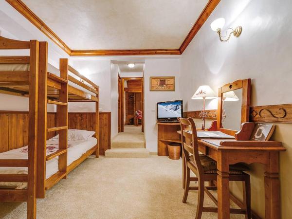 Hôtel les Campanules by Les Etincelles : photo 3 de la chambre chambre familiale