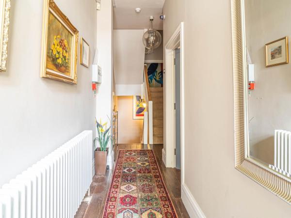 House close to kings cross : photo 1 de la chambre chambre double avec salle de bains privative et balcon