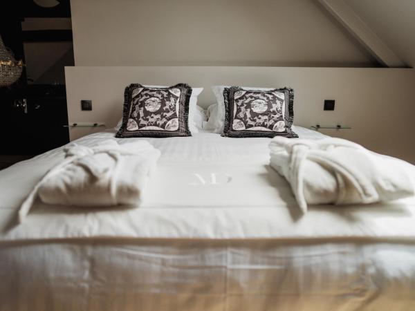 Maison Durieux : photo 9 de la chambre chambre double deluxe avec baignoire