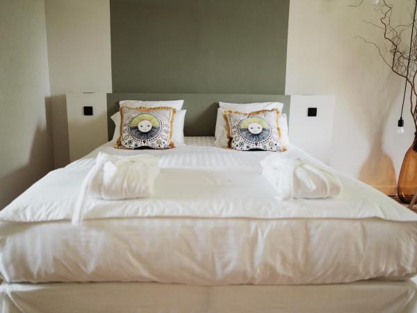 Maison Durieux : photo 3 de la chambre chambre double deluxe avec baignoire