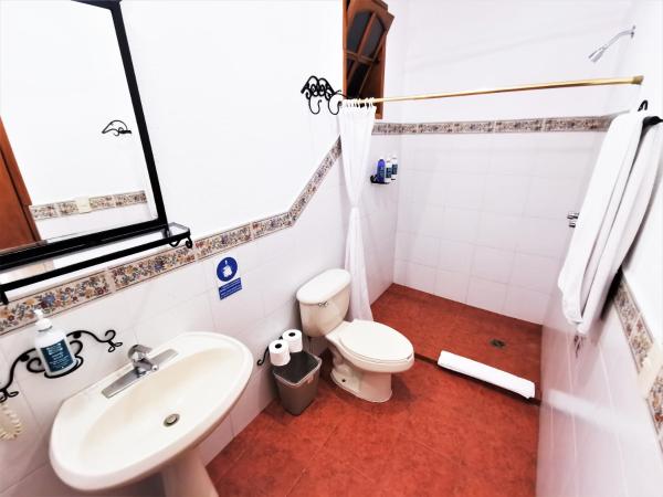 Hotel Casa de la Tía Tere : photo 4 de la chambre chambre double avec 2 lits doubles