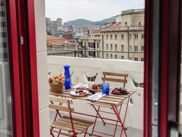 LATROUPE La Granja : photo 3 de la chambre chambre double avec terrasse