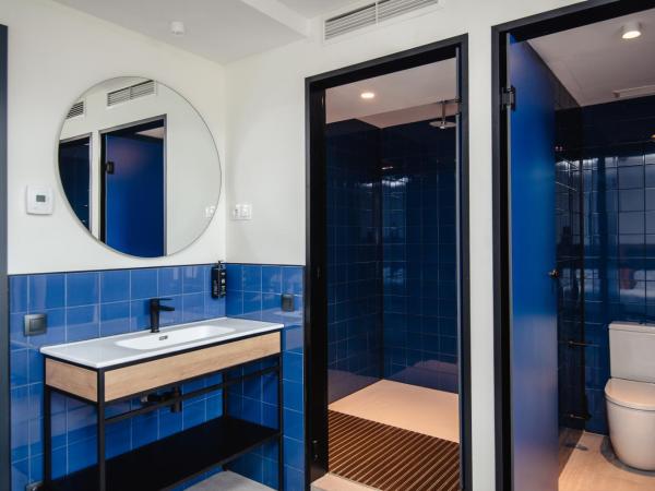 LATROUPE La Granja : photo 2 de la chambre chambre double avec terrasse