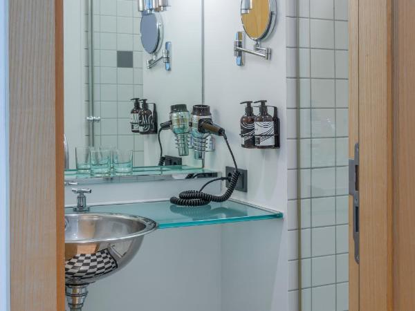 INNSiDE by Meliá Frankfurt Eurotheum : photo 3 de la chambre appartement the innside