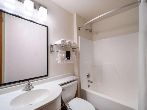 Microtel Inn & Suites by Wyndham Salt Lake City Airport : photo 1 de la chambre suite studio lit king-size - non-fumeurs