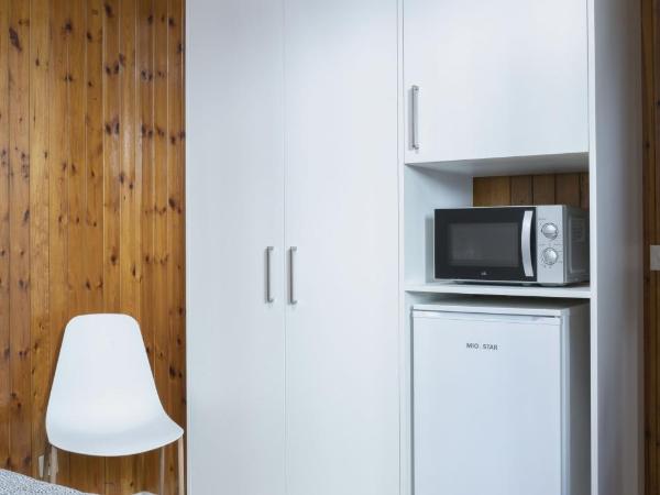 Hôtel du Cheval-Blanc : photo 3 de la chambre chambre double avec salle de bains privative