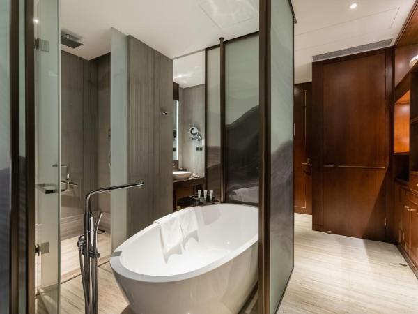 HUALUXE Wuxi Taihu, an IHG Hotel : photo 1 de la chambre chambre lit king-size premium