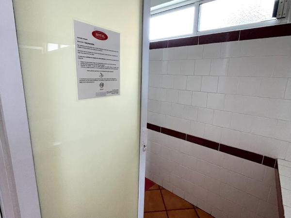 HOTEL BUGAMBILIAS : photo 7 de la chambre chambre triple confort