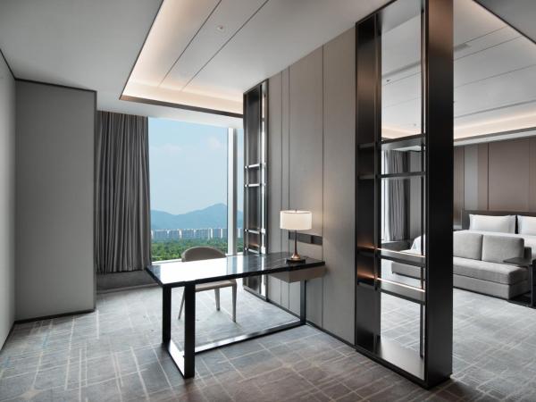 Crowne Plaza Hangzhou Science City, an IHG Hotel : photo 3 de la chambre suite lit king-size ambassadeur - dernier Étage