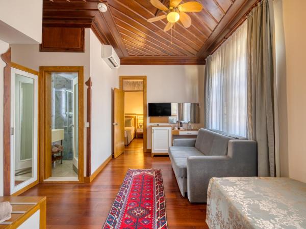 Dogan Hotel : photo 1 de la chambre chambre familiale avec balcon