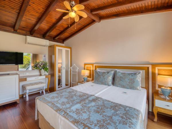 Dogan Hotel : photo 4 de la chambre chambre familiale avec balcon