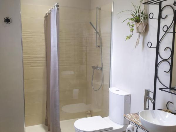 L'Echappée Belle : photo 4 de la chambre chambre double avec salle de bains privative