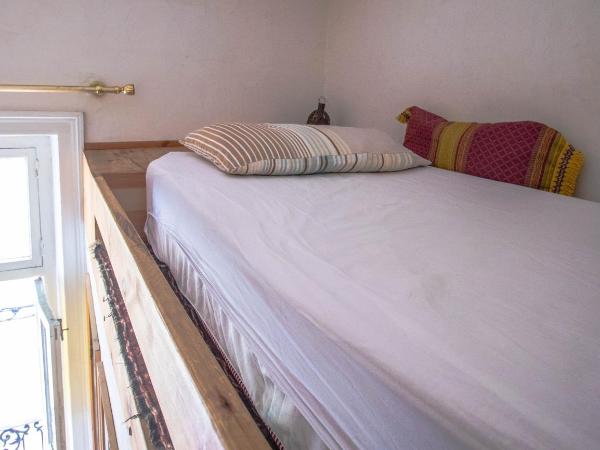 Bayt Alice Hostel : photo 4 de la chambre chambre lits jumeaux avec balcon