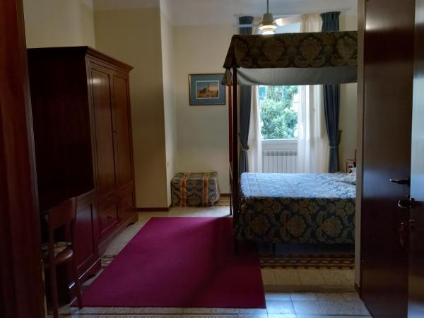 Hotel Tourist House : photo 2 de la chambre chambre double