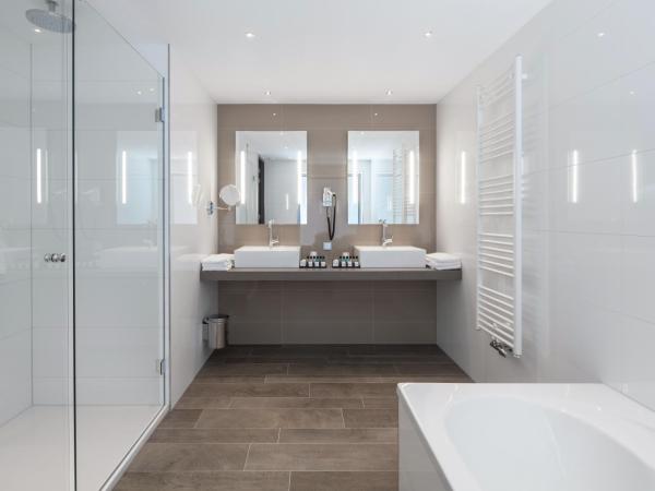 Van der Valk Hotel Haarlem : photo 1 de la chambre chambre familiale deluxe