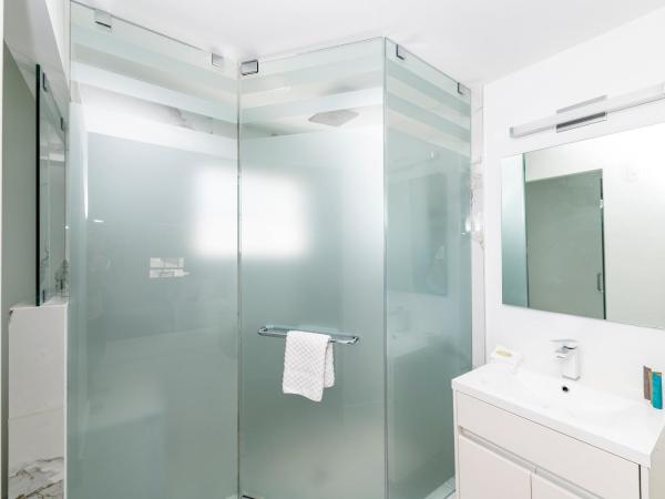 Cento Collins Stays by Mercury South Beach : photo 5 de la chambre suite avec terrasse