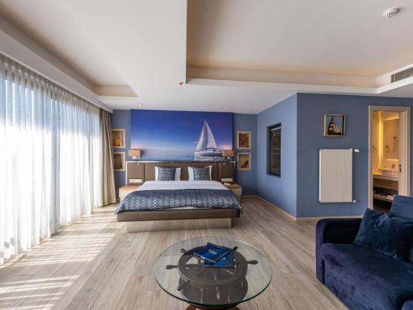 Riva's Moda : photo 9 de la chambre chambre lit king-size - vue sur mer