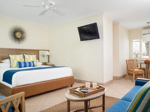 High Noon Beach Resort : photo 1 de la chambre studio - vue sur piscine