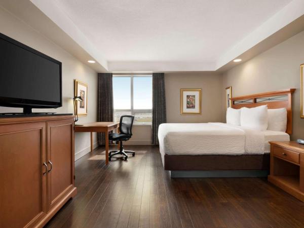 Royal Hotel Calgary, Trademark Collection by Wyndham : photo 1 de la chambre chambre lit queen-size - non-fumeurs