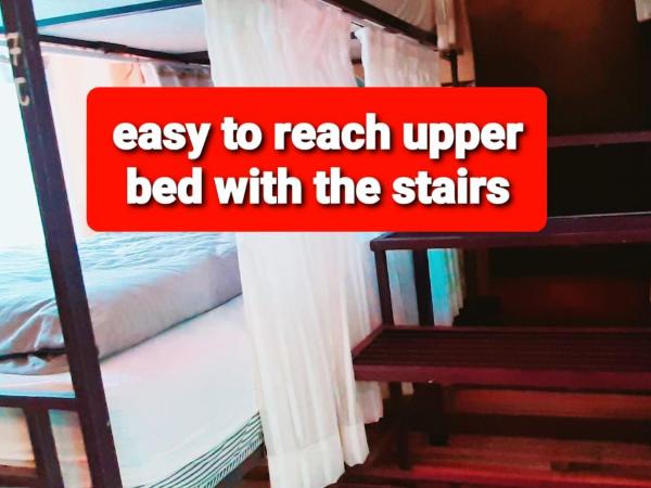 Kiwi Backpackers Hostel Pokhara : photo 1 de la chambre lit dans dortoir mixte de 4 lits