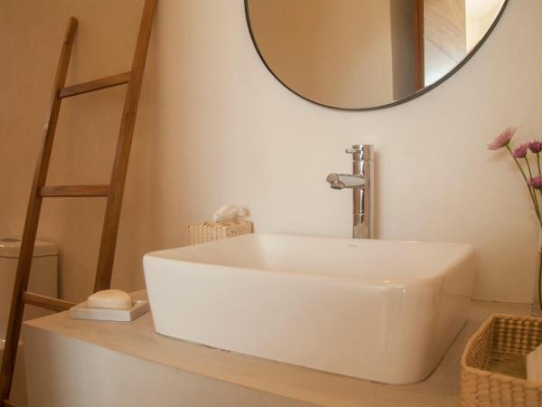 Casa Lulú : photo 2 de la chambre chambre lit queen-size avec balcon