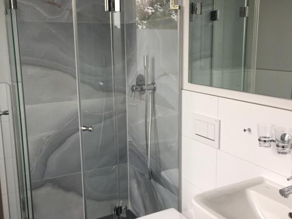 Bei Meyers - Leipzig Neue Messe : photo 2 de la chambre chambre double avec terrasse