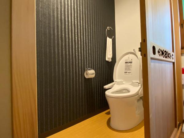 金閣荘 : photo 1 de la chambre chambre double deluxe avec balcon