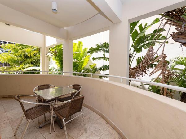 Cento Collins Stays by Mercury South Beach : photo 4 de la chambre appartement avec balcon