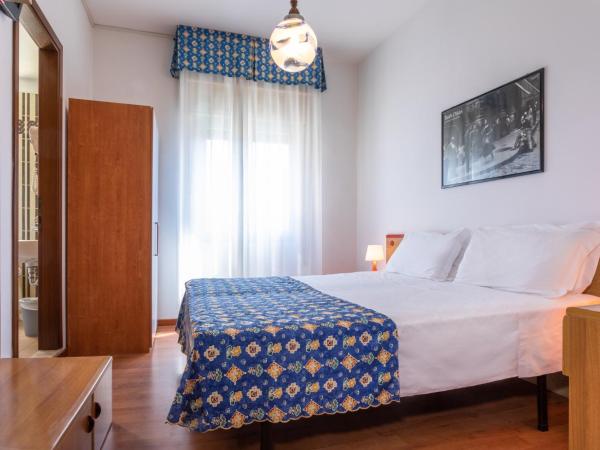 Hotel Diana : photo 1 de la chambre chambre double ou lits jumeaux