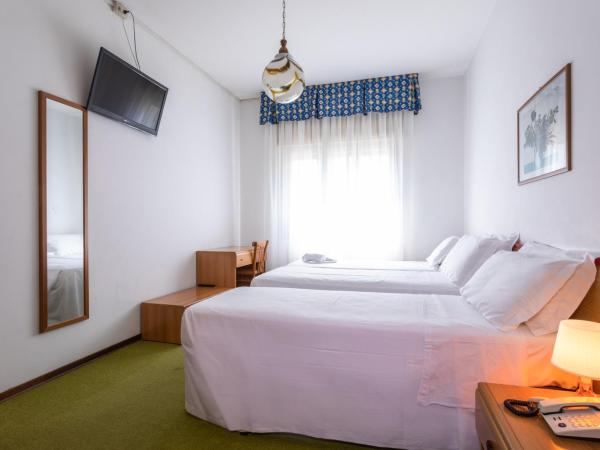 Hotel Diana : photo 5 de la chambre chambre triple