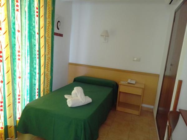 Hotel Santa Faz : photo 2 de la chambre chambre simple