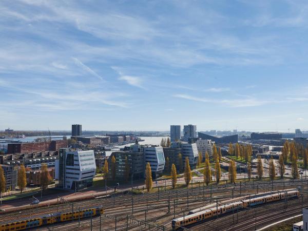 Inntel Hotels Amsterdam Landmark : photo 7 de la chambre chambre lits jumeaux panorama - côté ville