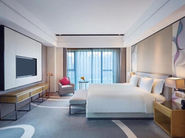 Crowne Plaza Hangzhou Qiantang - The subway can reach the West Lake scenic area as well as the airport and high-speed rail station, adjacent to Jinsha Lake and Longfor paradise walk : photo 4 de la chambre suite 1 chambre - vue sur ville