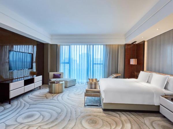 Crowne Plaza Hangzhou Qiantang - The subway can reach the West Lake scenic area as well as the airport and high-speed rail station, adjacent to Jinsha Lake and Longfor paradise walk : photo 1 de la chambre chambre premium