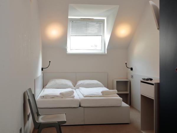 Maverick Urban Lodge : photo 9 de la chambre chambre double standard