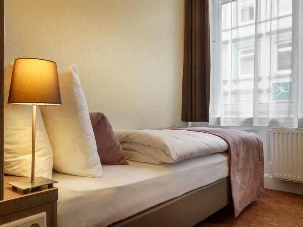 Hotel Alster : photo 2 de la chambre chambre simple