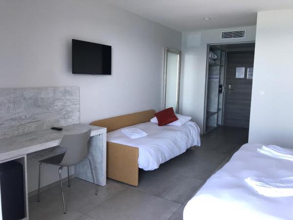 Hôtel L'Isula Marina : photo 4 de la chambre chambre triple - vue sur mer