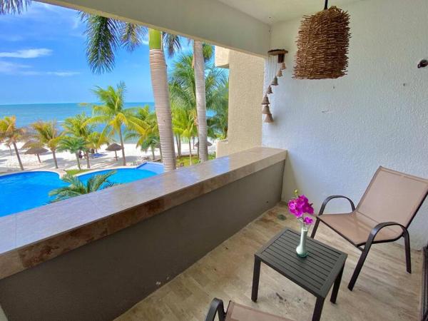 Oceanfront Condo BM By Andiani : photo 1 de la chambre appartement 2 chambres