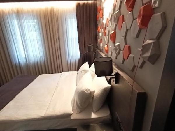 Days Hotel by Wyndham Ankara Cankaya : photo 3 de la chambre chambre lit queen-size avec douche accessible en fauteuil roulant - adaptée aux personnes à mobilité réduite/malentendantes - non-fumeurs