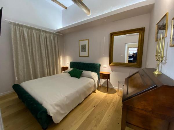 Antica dimora lamarmora : photo 2 de la chambre chambre lit king-size standard