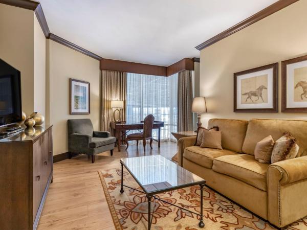 Omni Austin Hotel Downtown : photo 2 de la chambre suite 1 chambre get fit avec 1 lit king-size