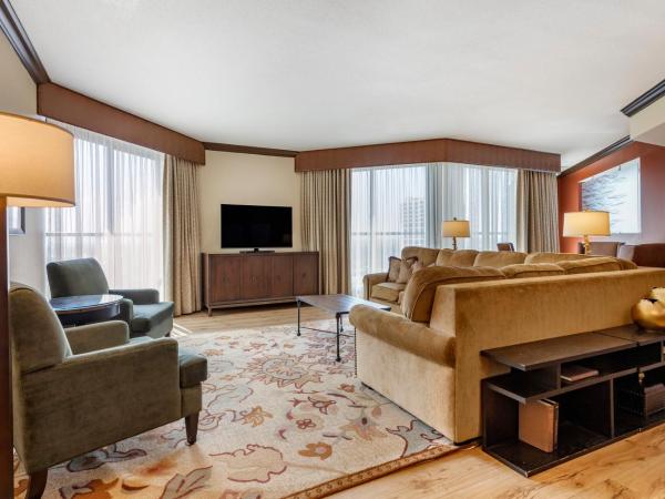 Omni Austin Hotel Downtown : photo 3 de la chambre executive suite 1 queen bed with balcony