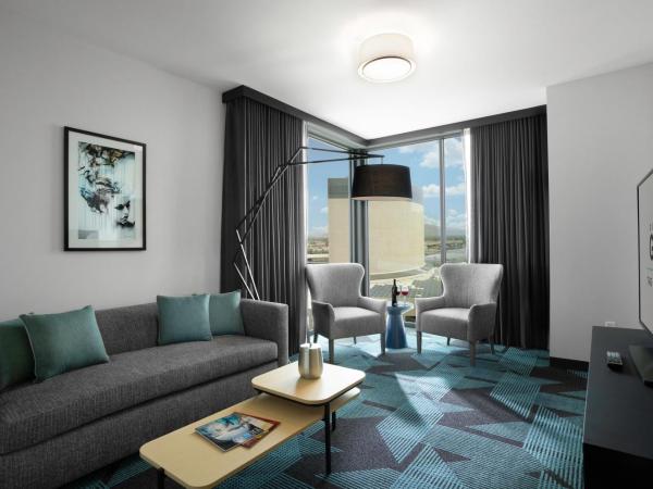 Downtown Grand Hotel & Casino : photo 3 de la chambre suite 1 chambre lit king-size gallery - non-fumeurs